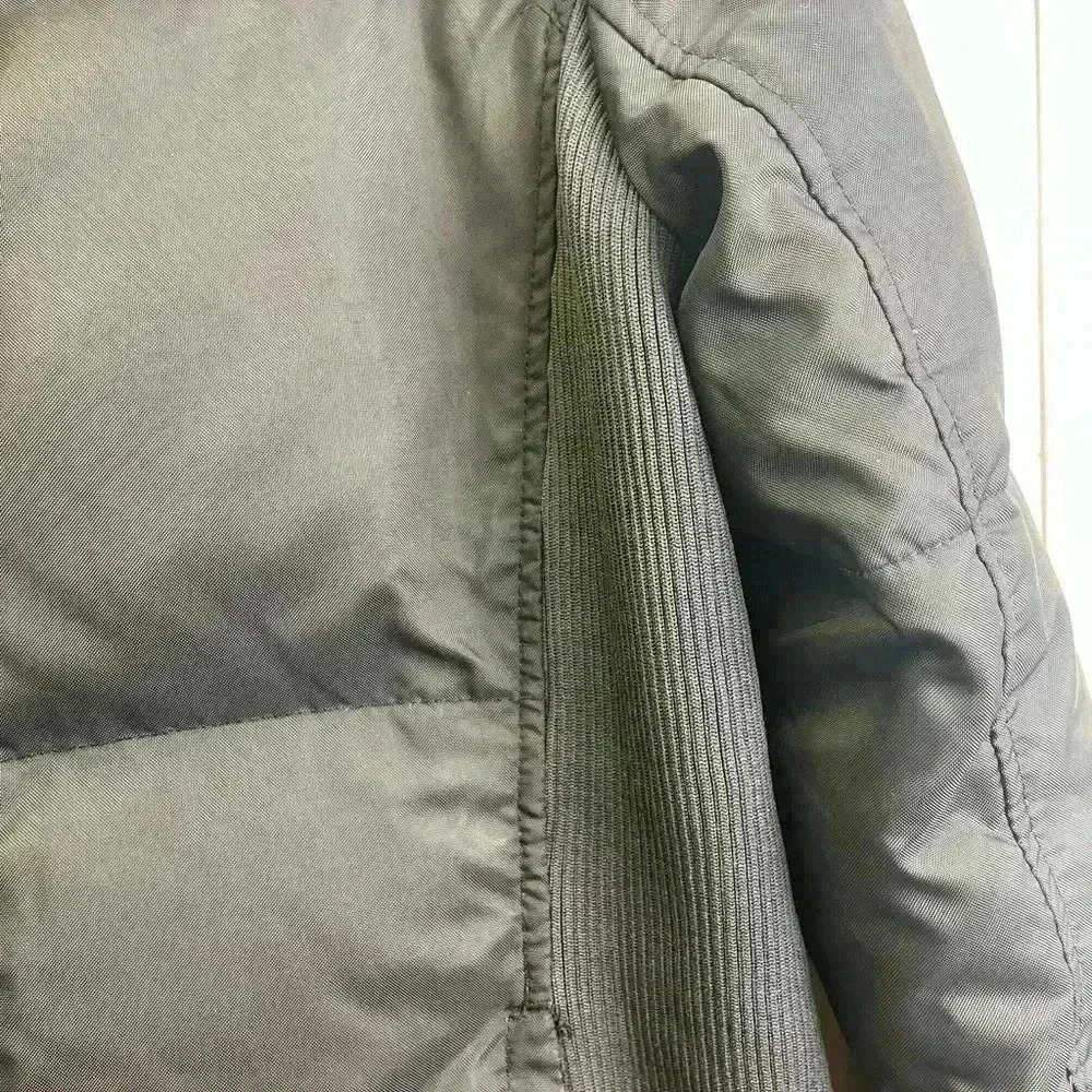 GAP Puffer Coat Size Small Color Black Fall/Winter/Cold - Picture 6 of 10